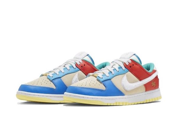 SB Dunk Low "Year of the Rabbit"