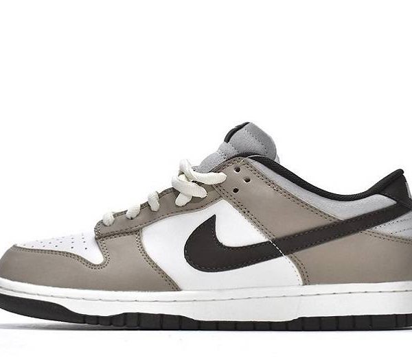 SB Dunk Low “White Brown”