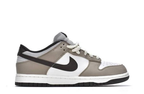 SB Dunk Low “White Brown”