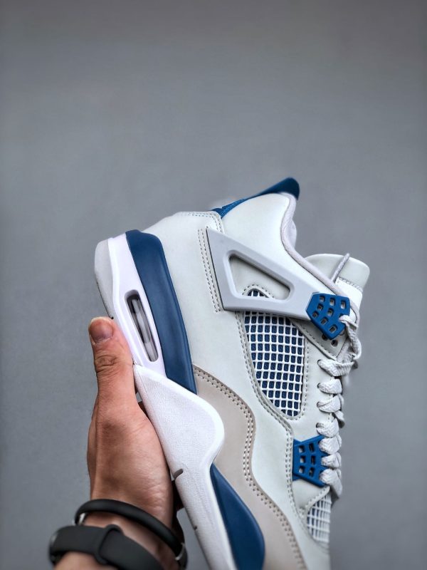 Air Jordan 4 Retro Military Blue