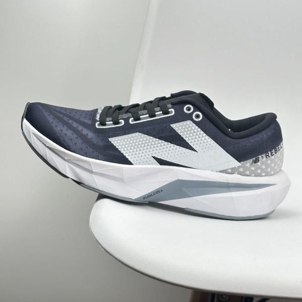 New Balance FuelCell SuperComp Elite v4