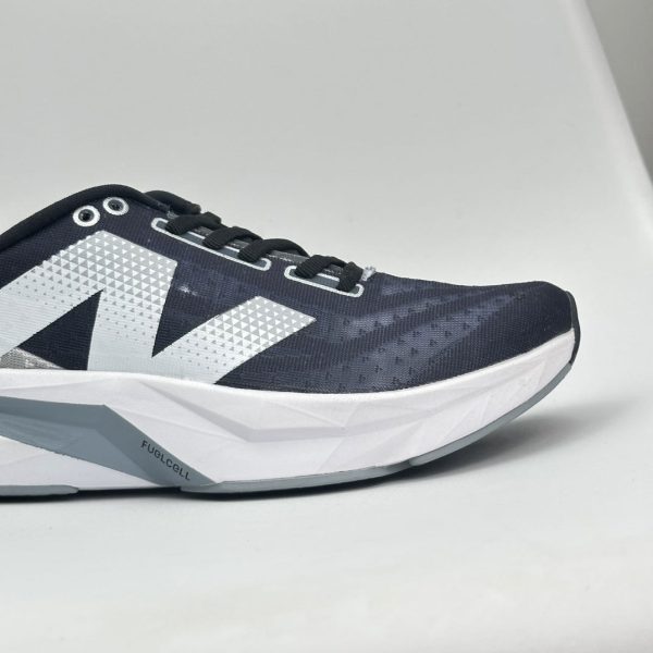 New Balance FuelCell SuperComp Elite v4